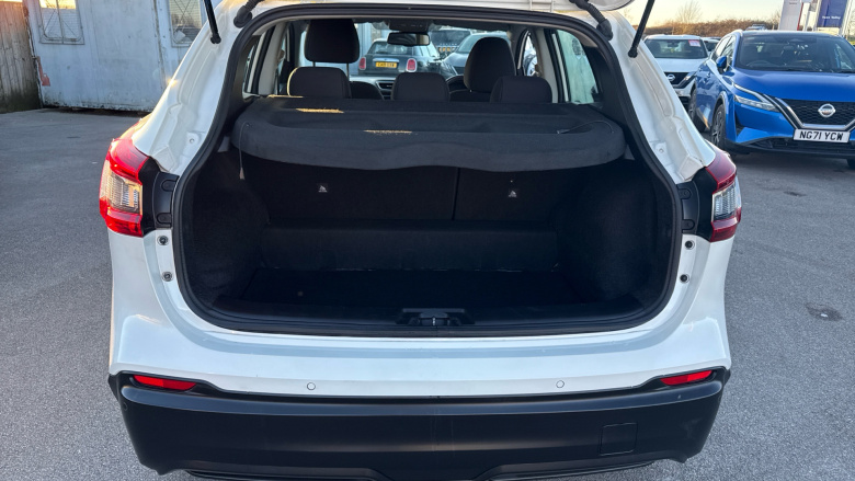 Nissan Qashqai 1.3 DiG-T Acenta Premium 5dr Petrol Hatchback